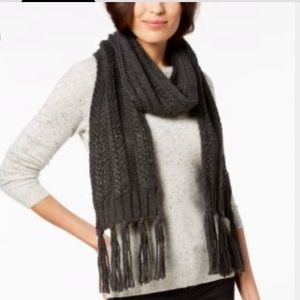 Vince Camuto Chunky Herringbone-Stitch Scarf!!